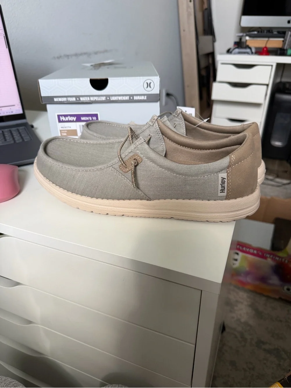 Hurley tan canvas